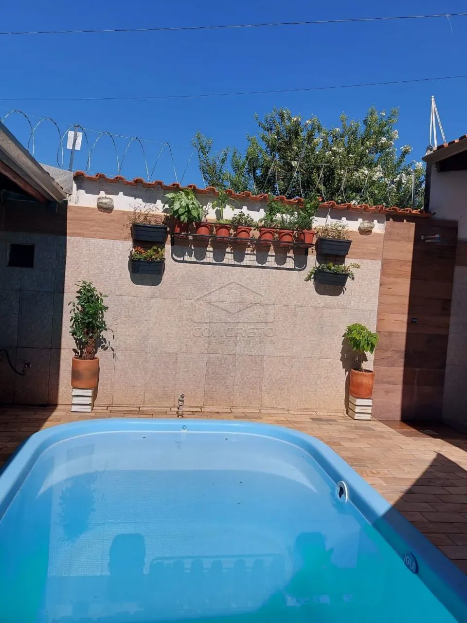 CASA COM PISCINA - VILA INDUSTRIAL
