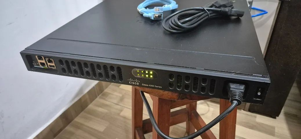 Cisco ISR 4331 - Foto 3