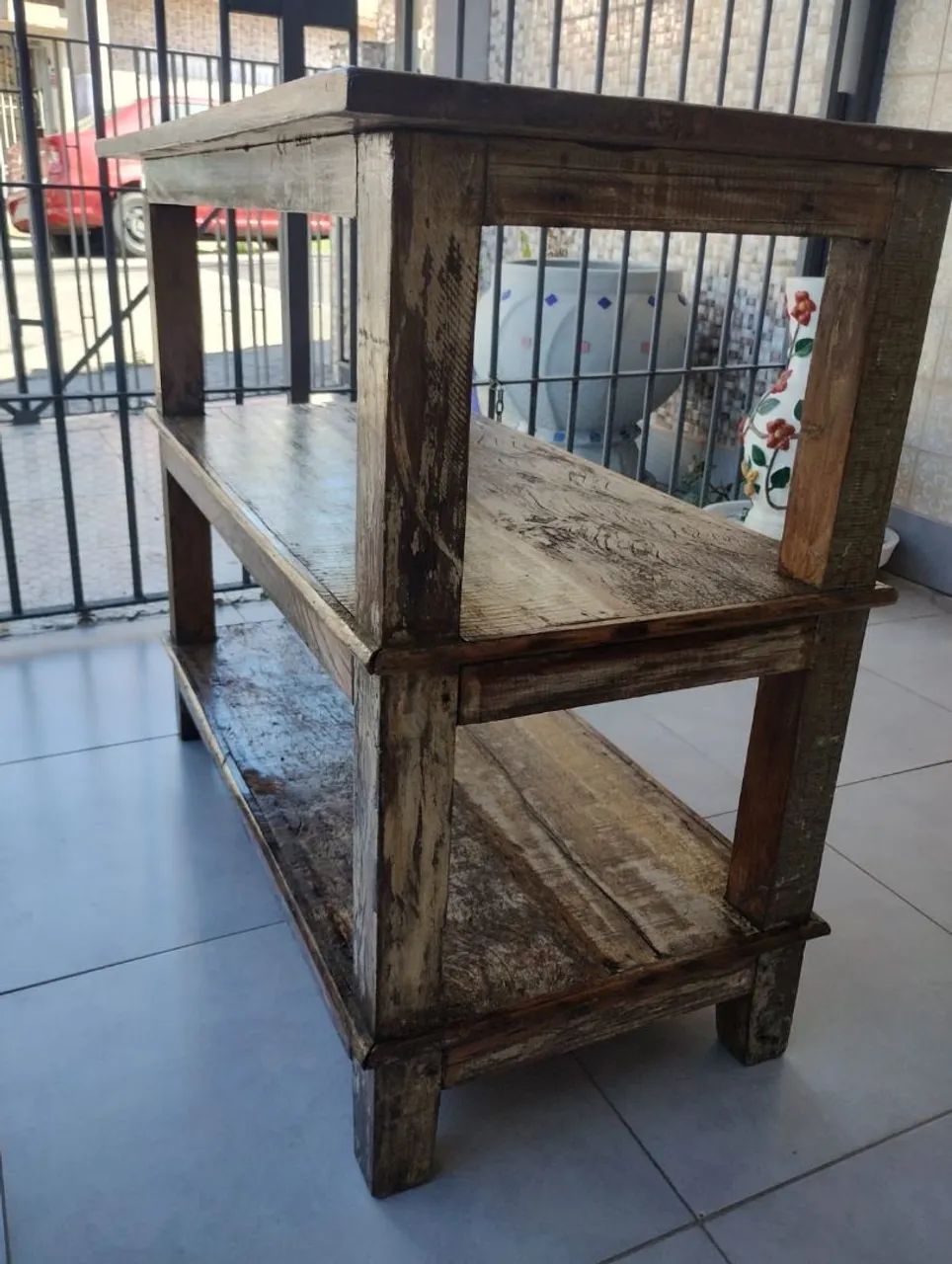 Mesa de peroba com verniz - Foto 2