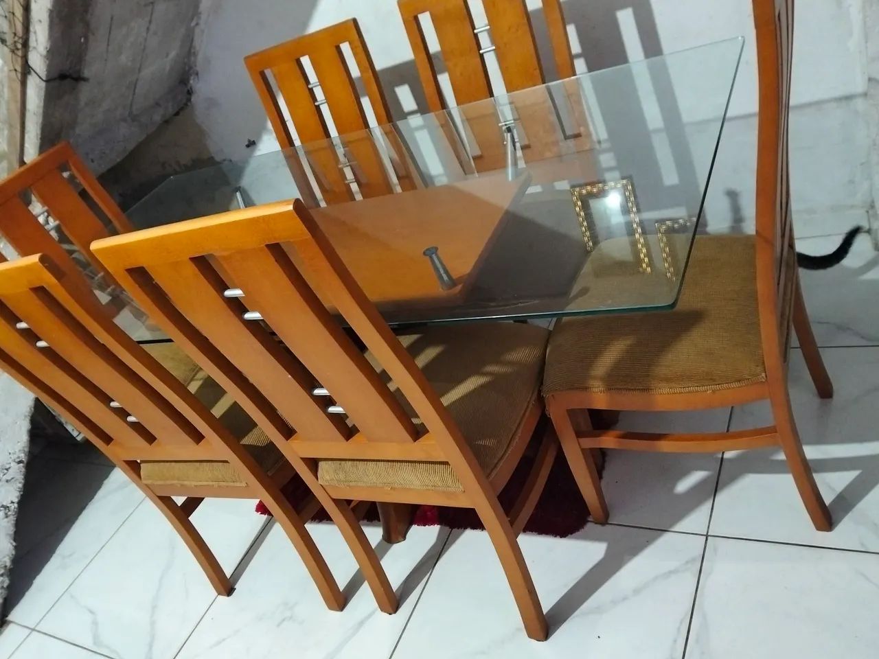 Mesa 6 cadeiras muito conservada  - Foto 2