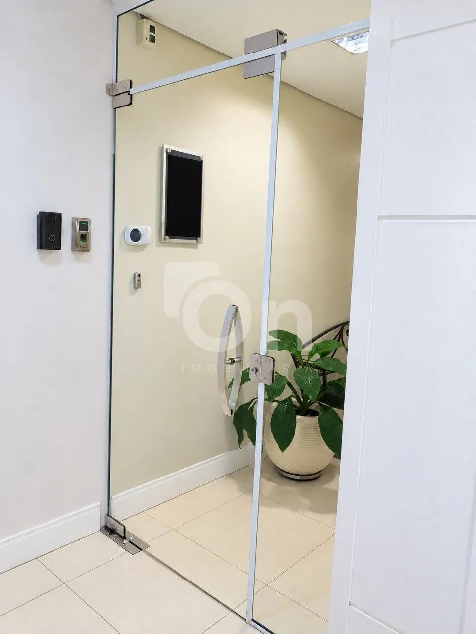 Conjunto de 2 salas com 3 vagas na Trindade - Foto 3
