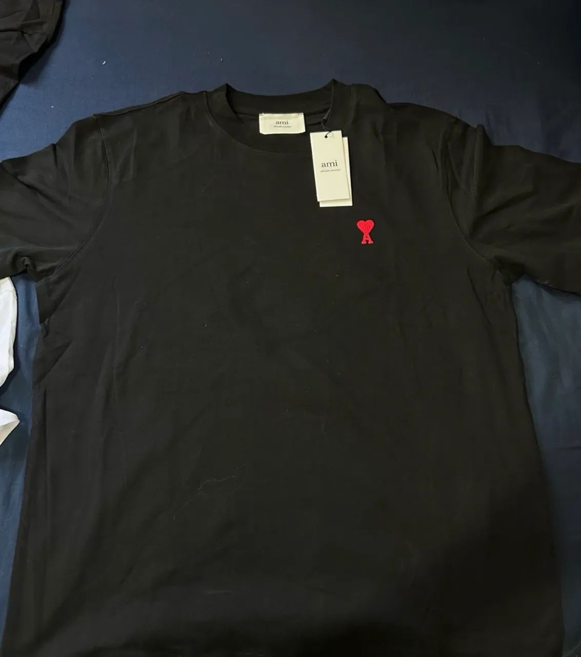 camiseta ami paris preta