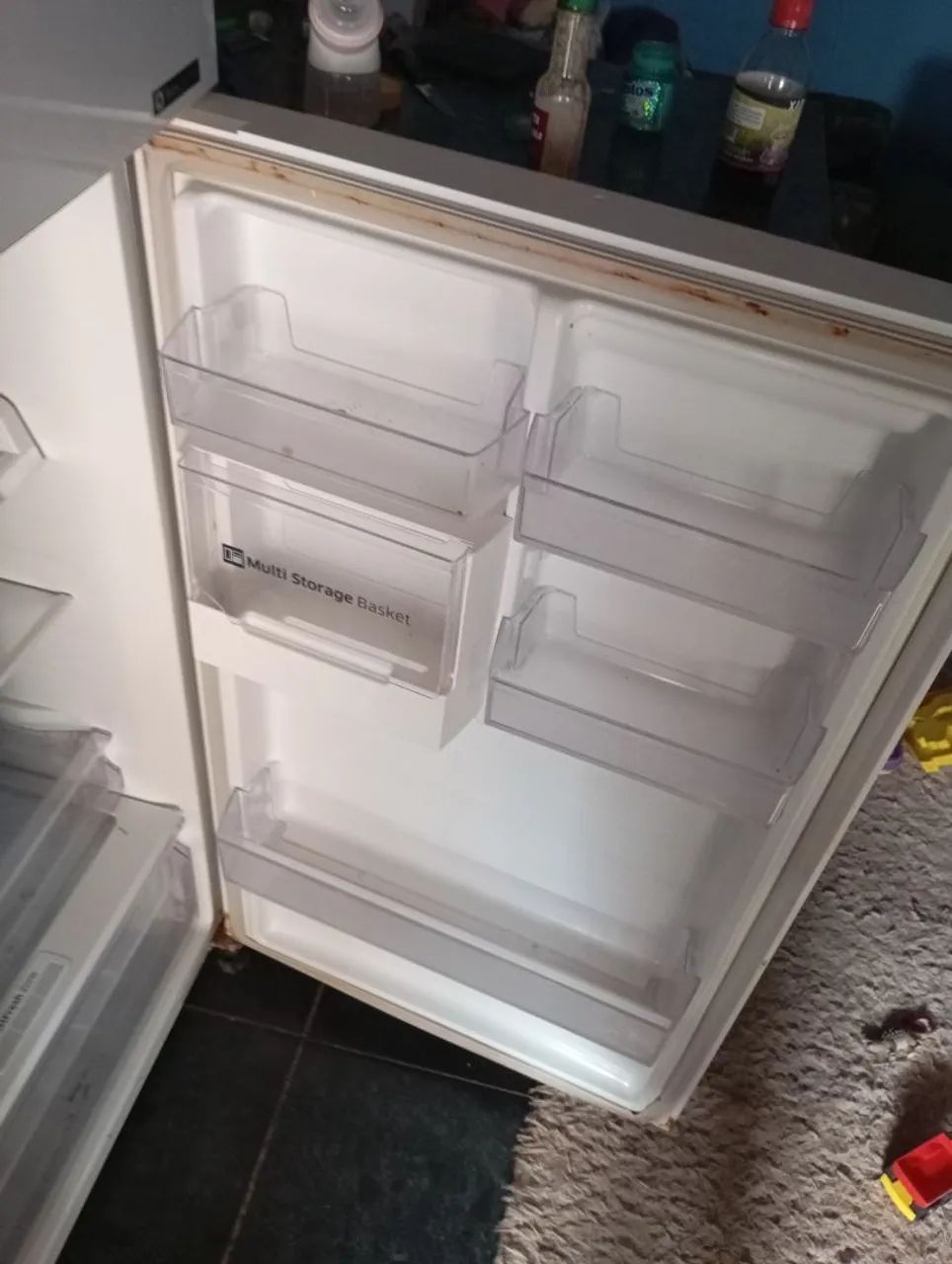 Geladeira Samsung com defeito, ideal para conserto ou aproveitamento de peças. - Foto 4