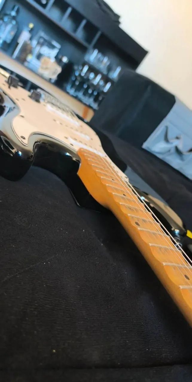 Guitarra Kramer escalopada 