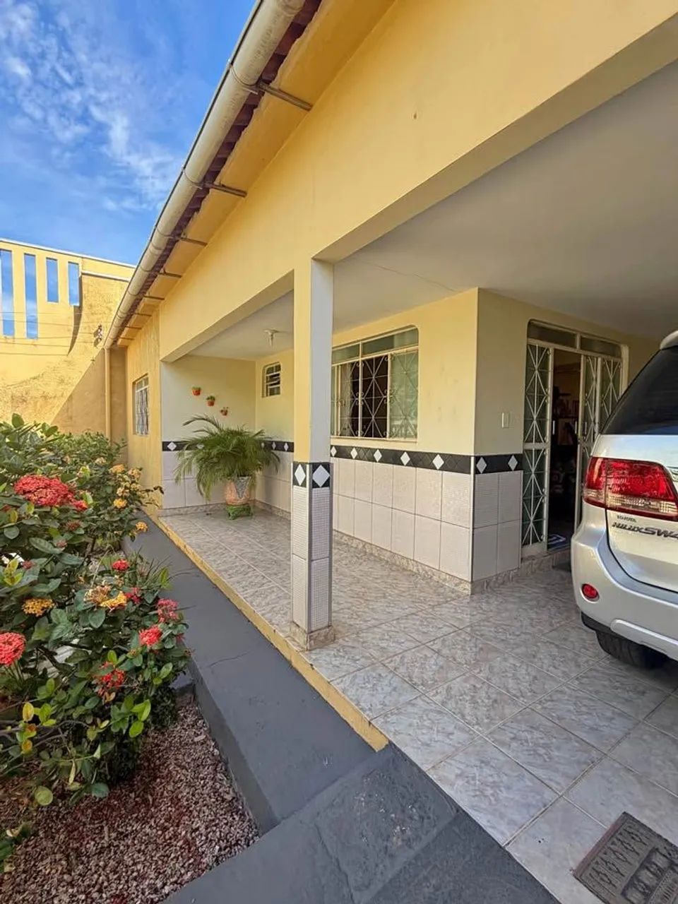 VENDE-SE CASA EM URUAÇU NO CENTRO LOCAL PRIVILEGIADO  - Foto 2