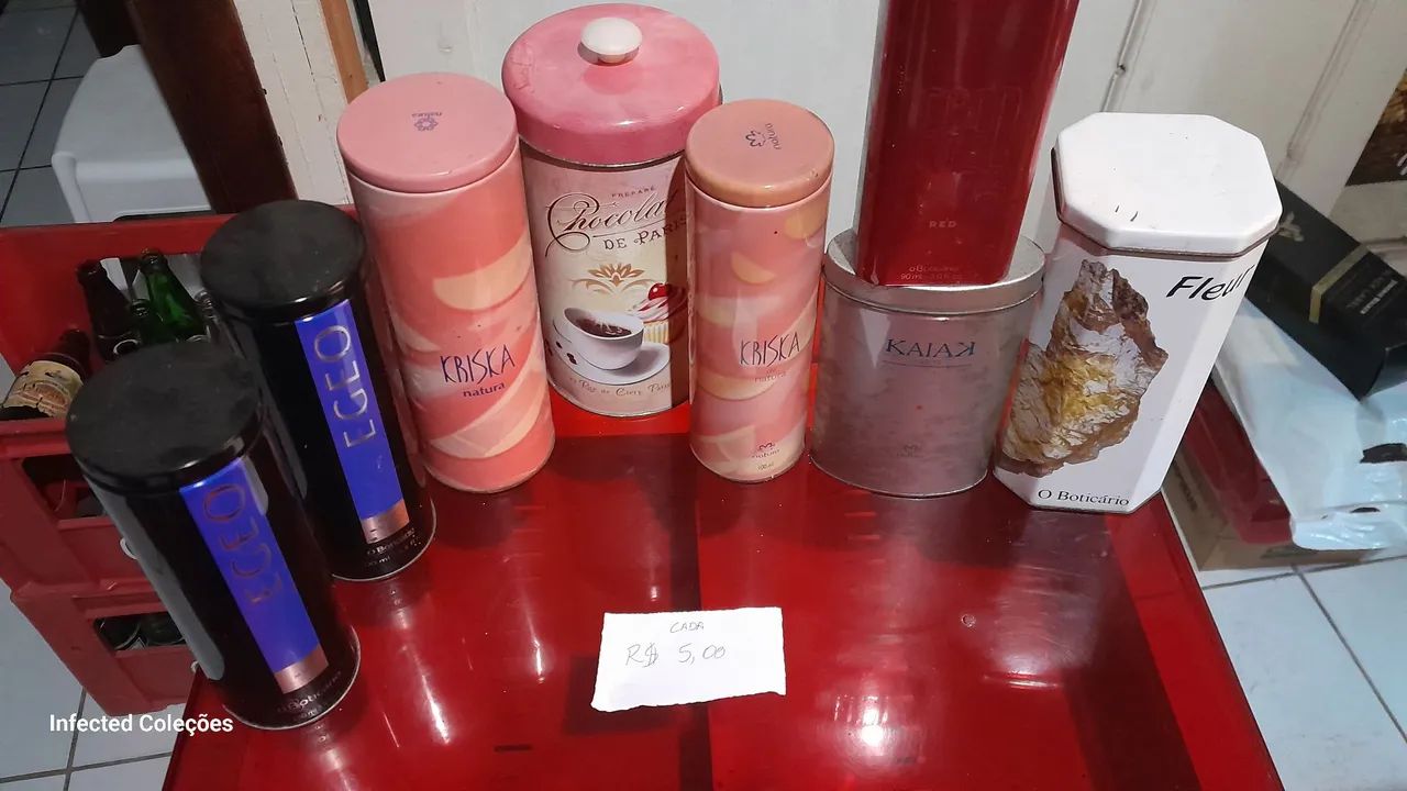 Antigas latas de perfume - Embalagens 