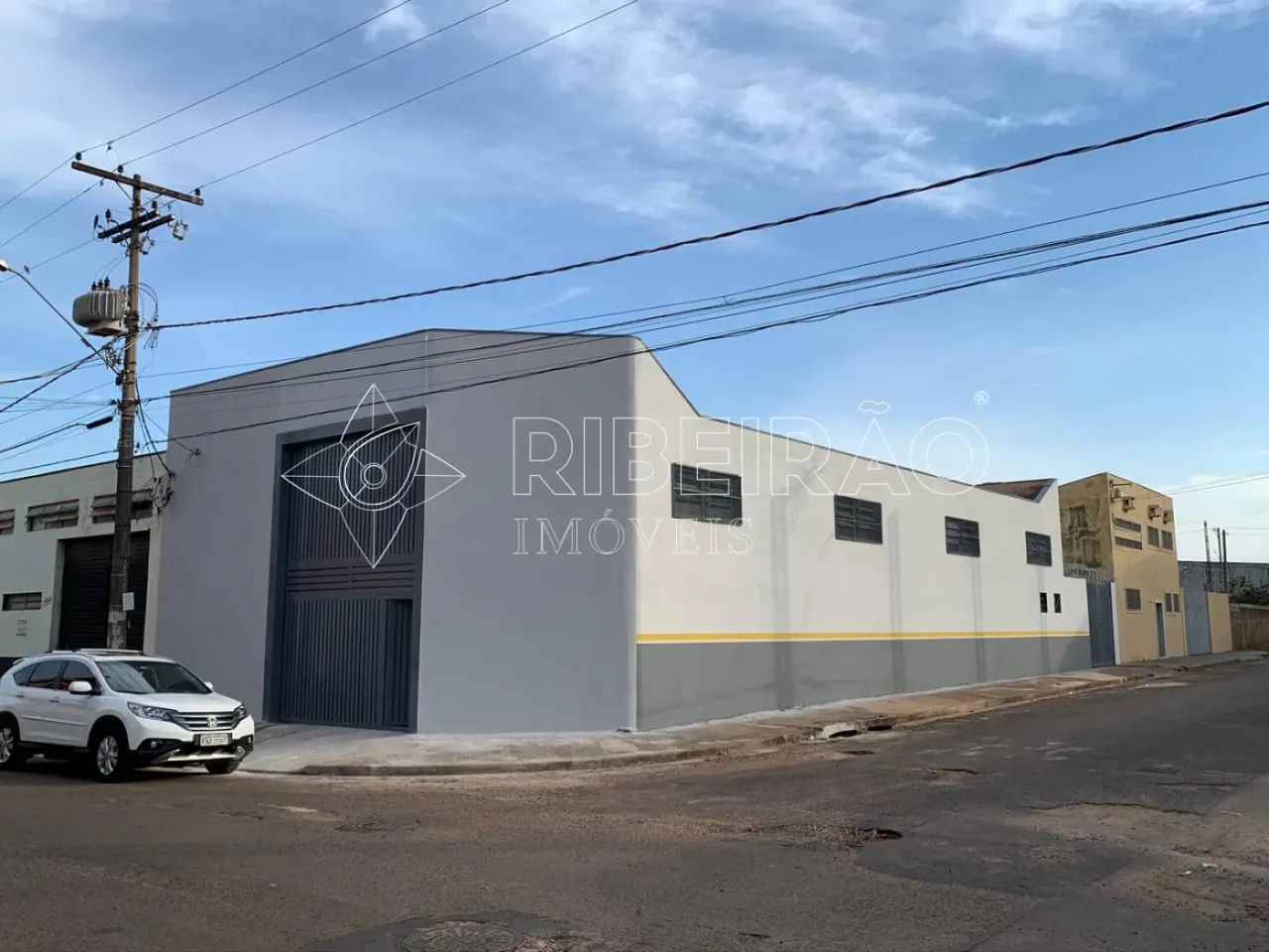 Galpão com mais de 200m² para locação Vila Elisa