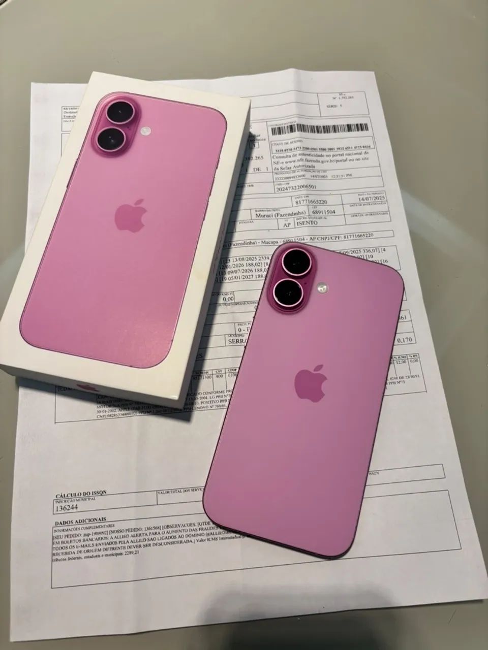iPhone 16 rosa, semi novo e impecável 