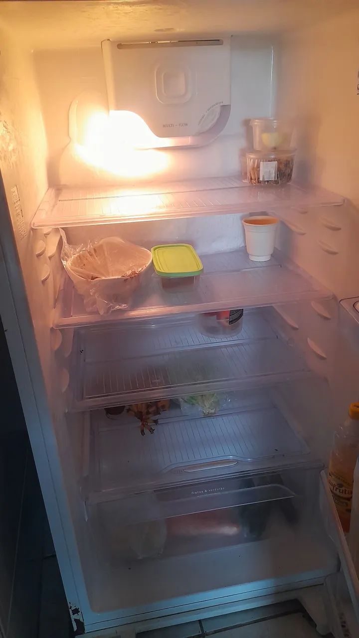 PARA ÁREA DE SERVIÇO , GELANDO MUITO - Foto 2