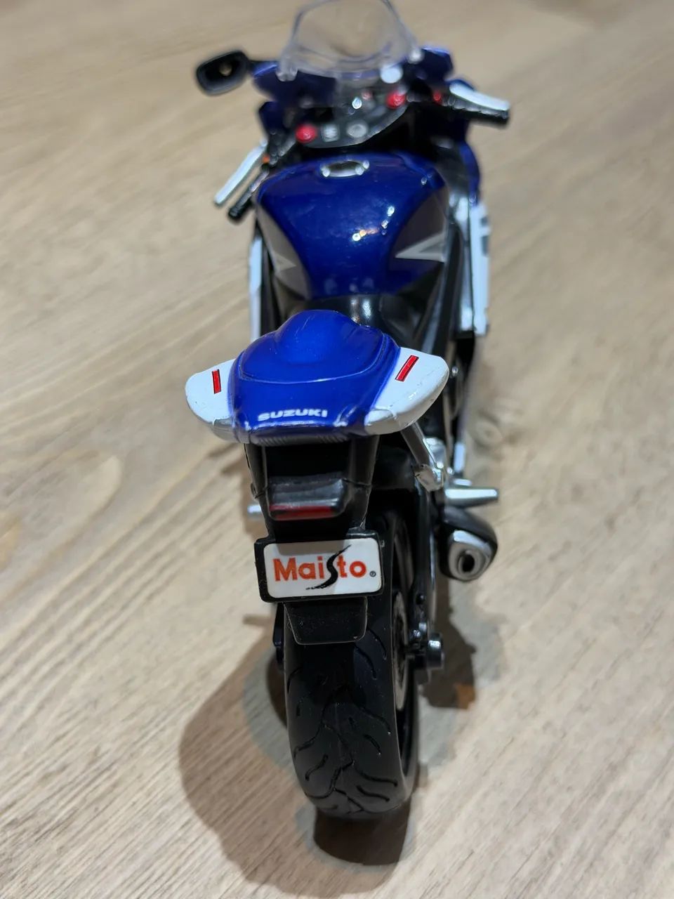 Mini moto Suzuki gsxR 1:18 colecionável exclusiva  - Foto 2
