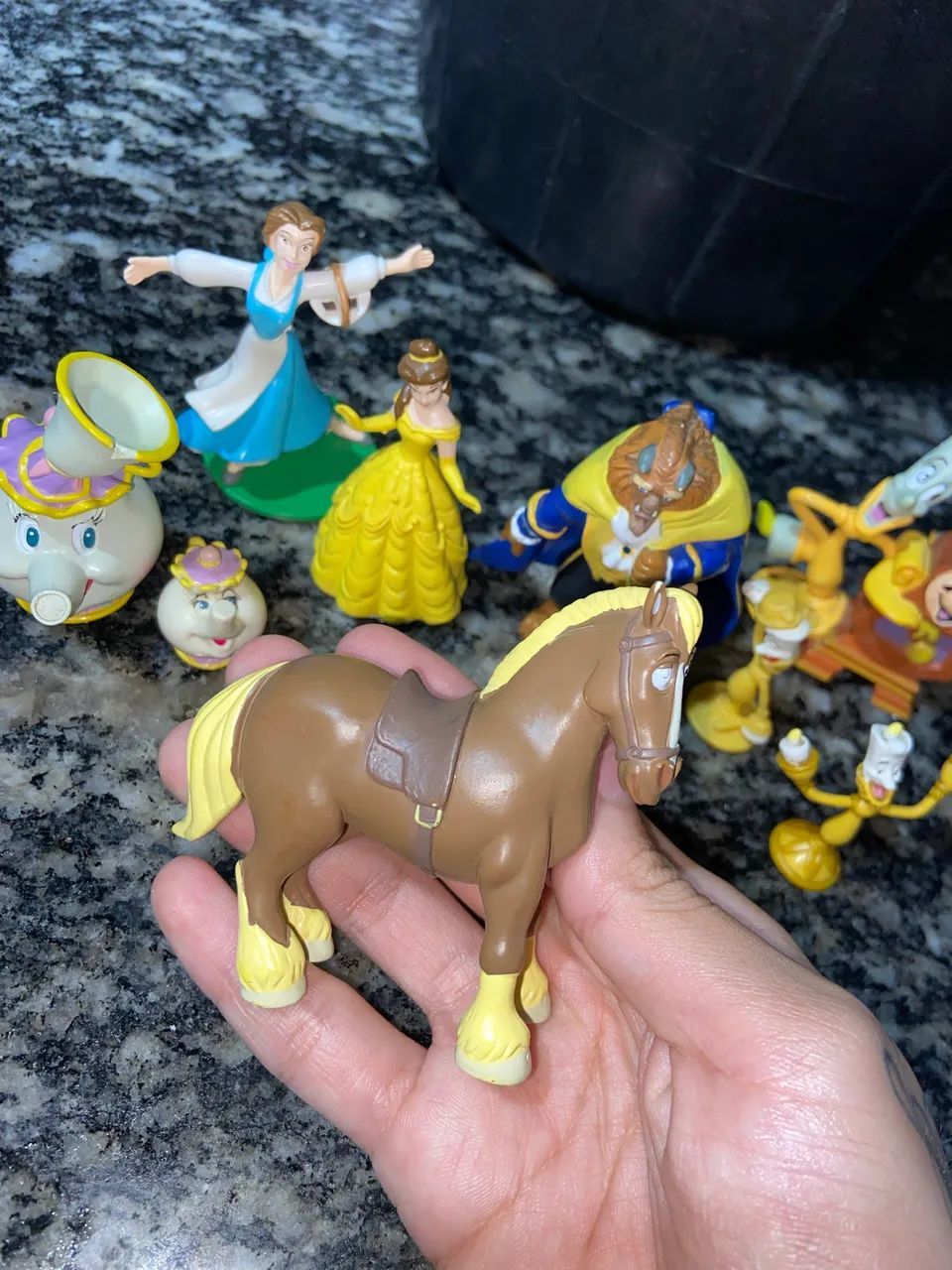 Miniaturas Bela ea Fera lote antigas - Foto 6