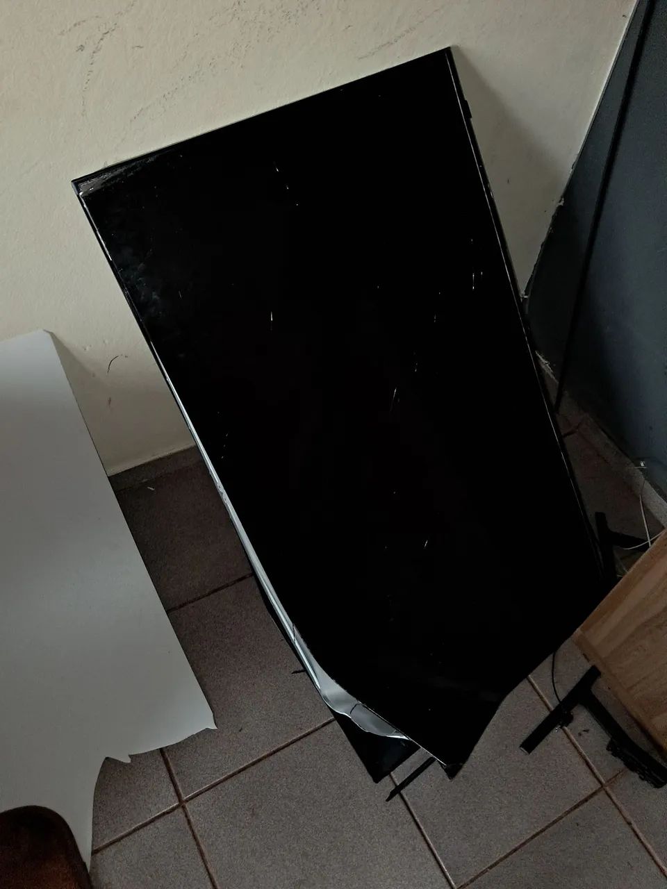 TV Samsung 50 polegadas com defeito, só pra retirada de pecas