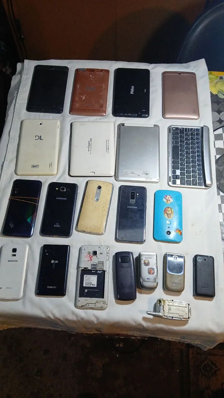 Lote de tablets e celulares para peças.  - Foto 2