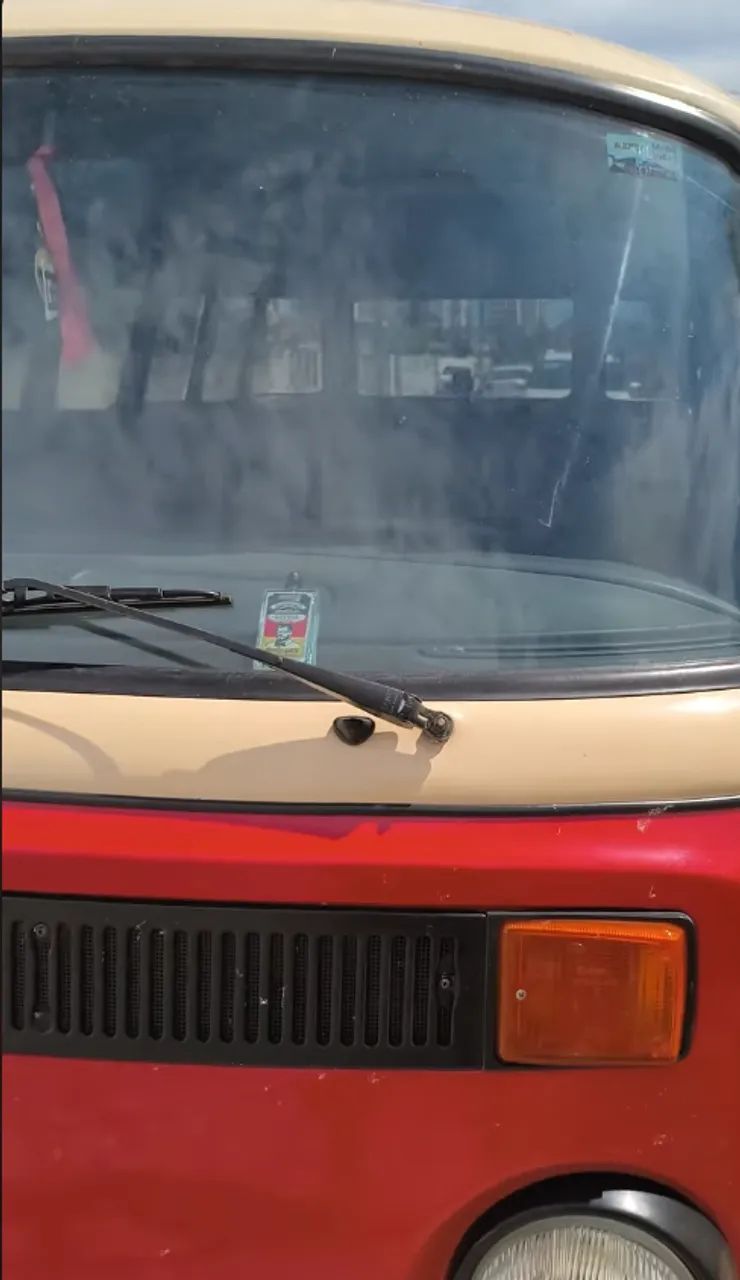 Volkswagen Kombi Standard/ Luxo/ Serie Prata 1996