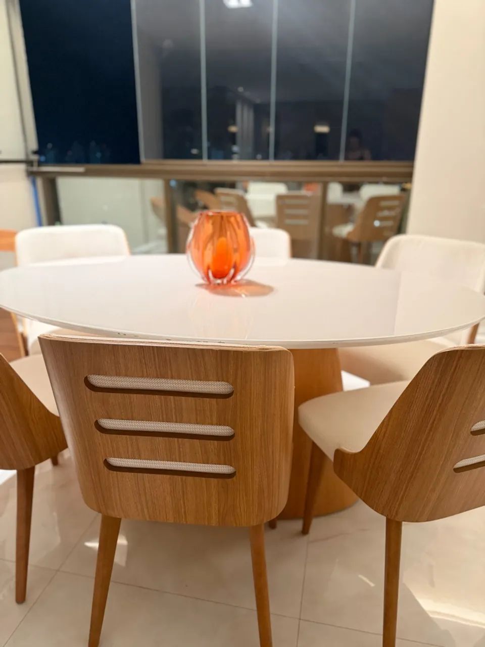Mesa de jantar com 6 cadeiras ?sofisticada - Foto 3