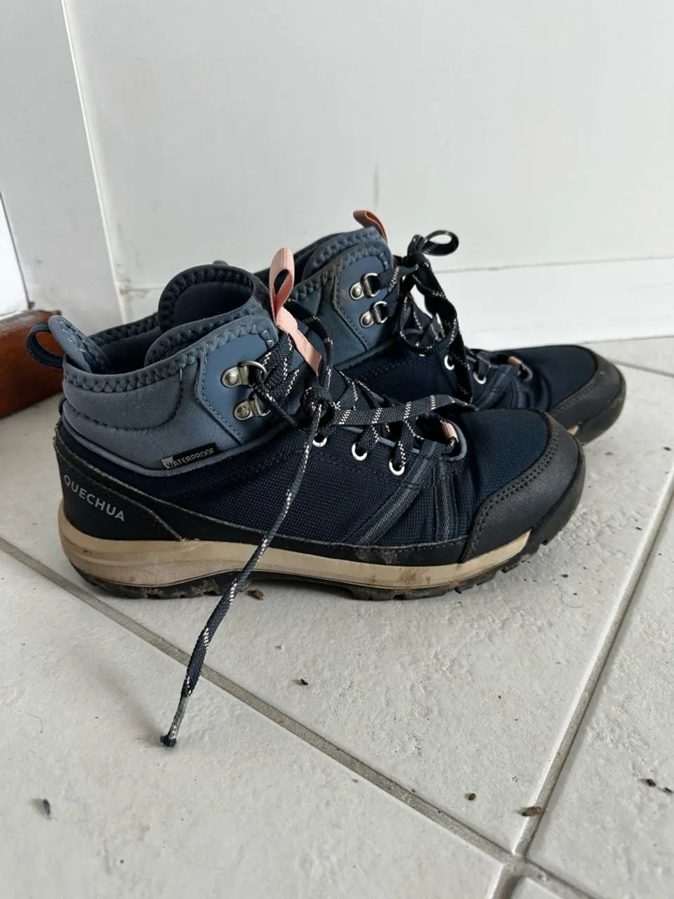Bota trilha Quechua 36 - Foto 2