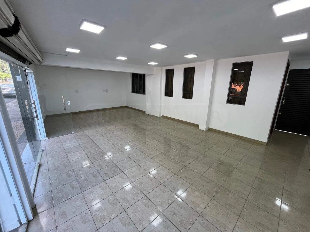 Casa Comercial à venda, 5 quartos, 1 suíte, Jardim Petrópolis - Piracicaba/SP