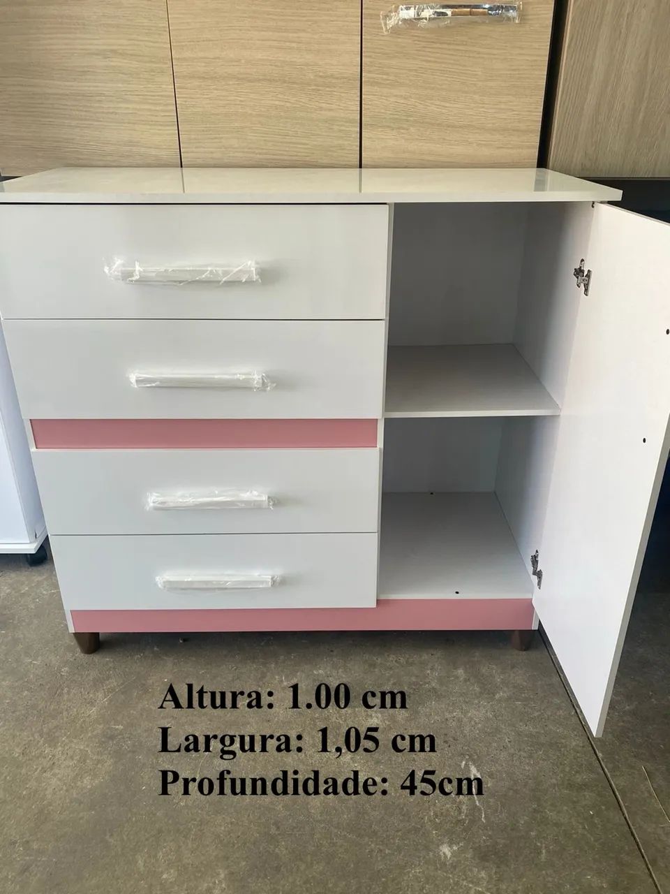 Cômoda com 4 gavetas - entrego 