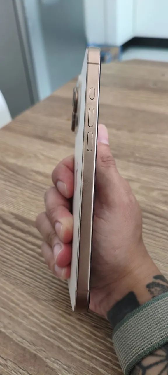 Iphone 16 Pro Max - Desert Titanium (256GB) - Celulares e