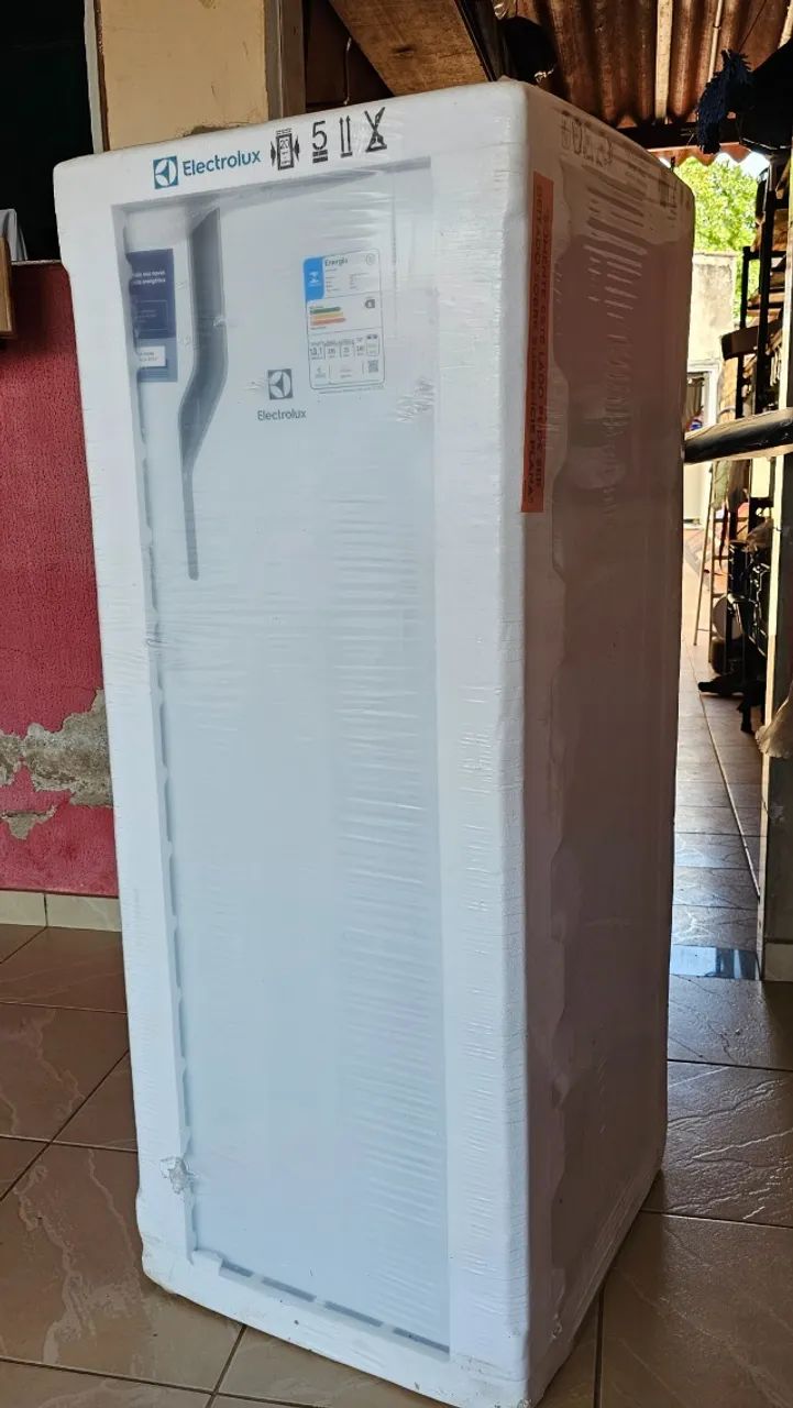 GELADEIRA ELECTROLUX 240 LITROS - Foto 4