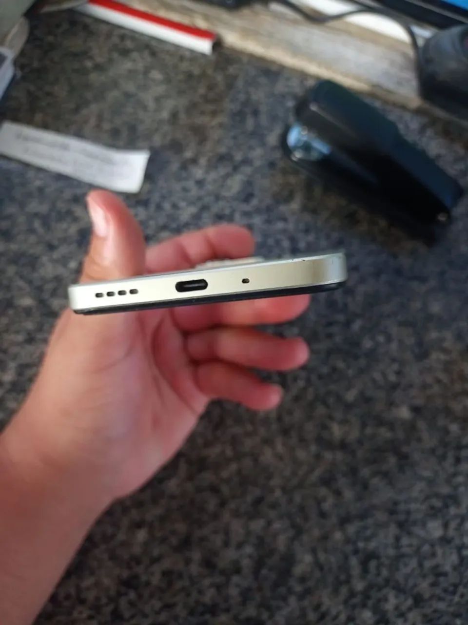 REALME 75C 256GB 16 DE RAM.  - Foto 4