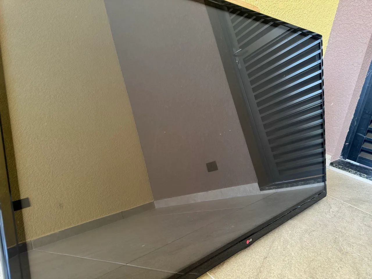 TV LG 50 Polegadas- Defeito  - Foto 2