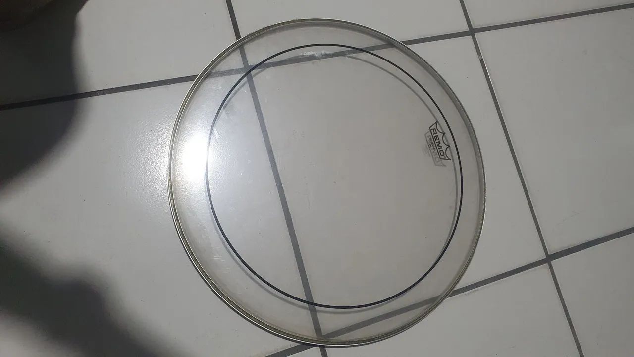 Pele Remo Pinstripe Clear 18 polegadas