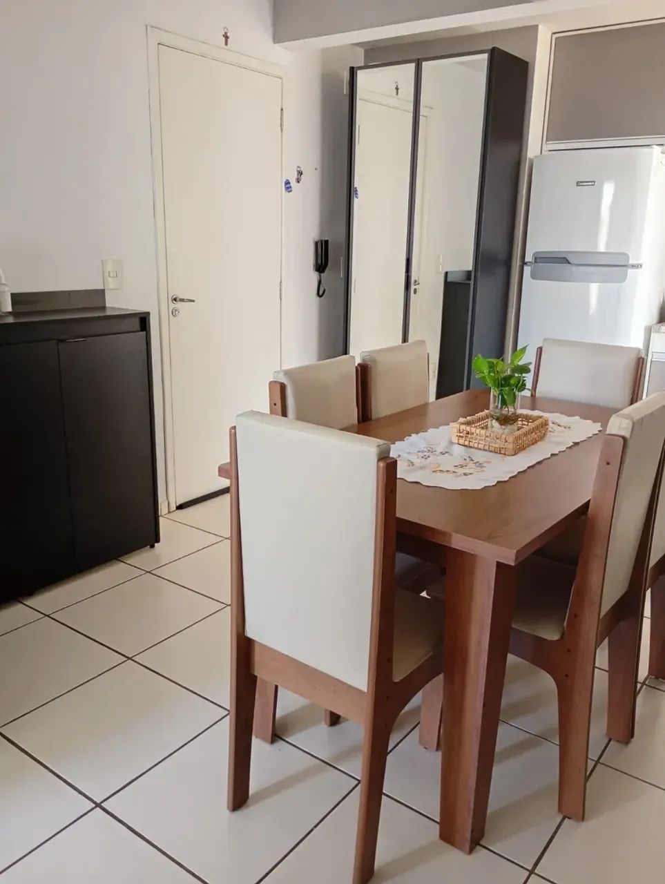 lindo apartamento  proximo de dois mercados, e posto de gasolina - Foto 2