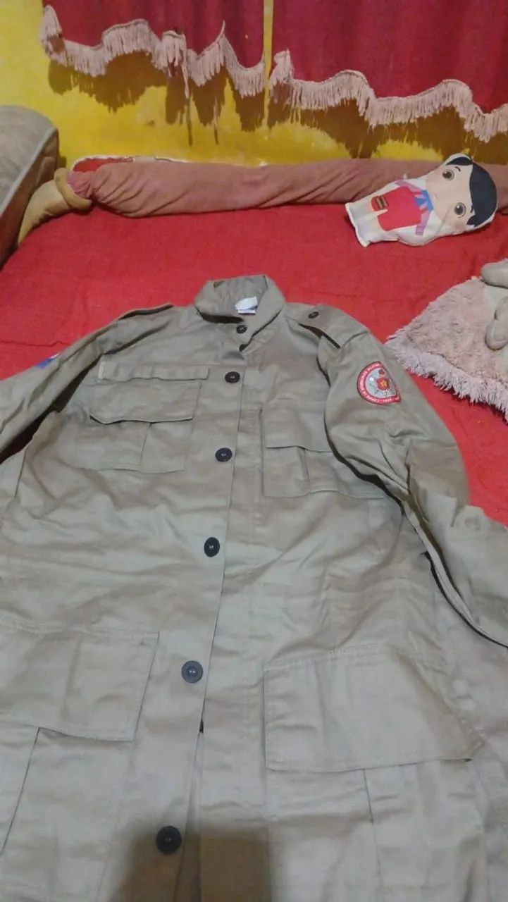 Roupa de bombeiro militar 