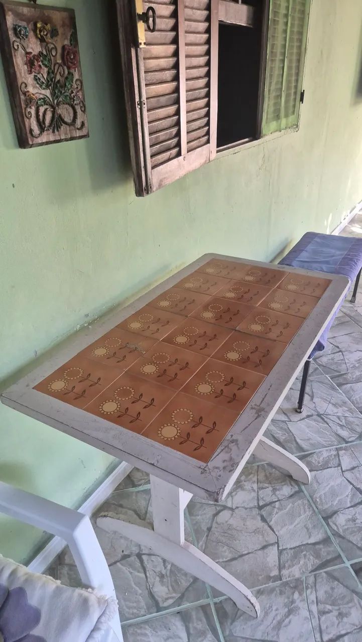 Mesa com detalhe em azulejo - Foto 3