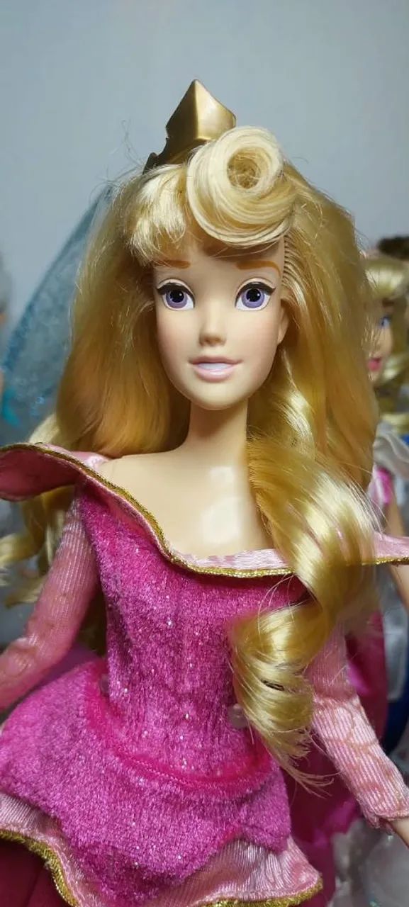 Boneca aurora vintage linda 