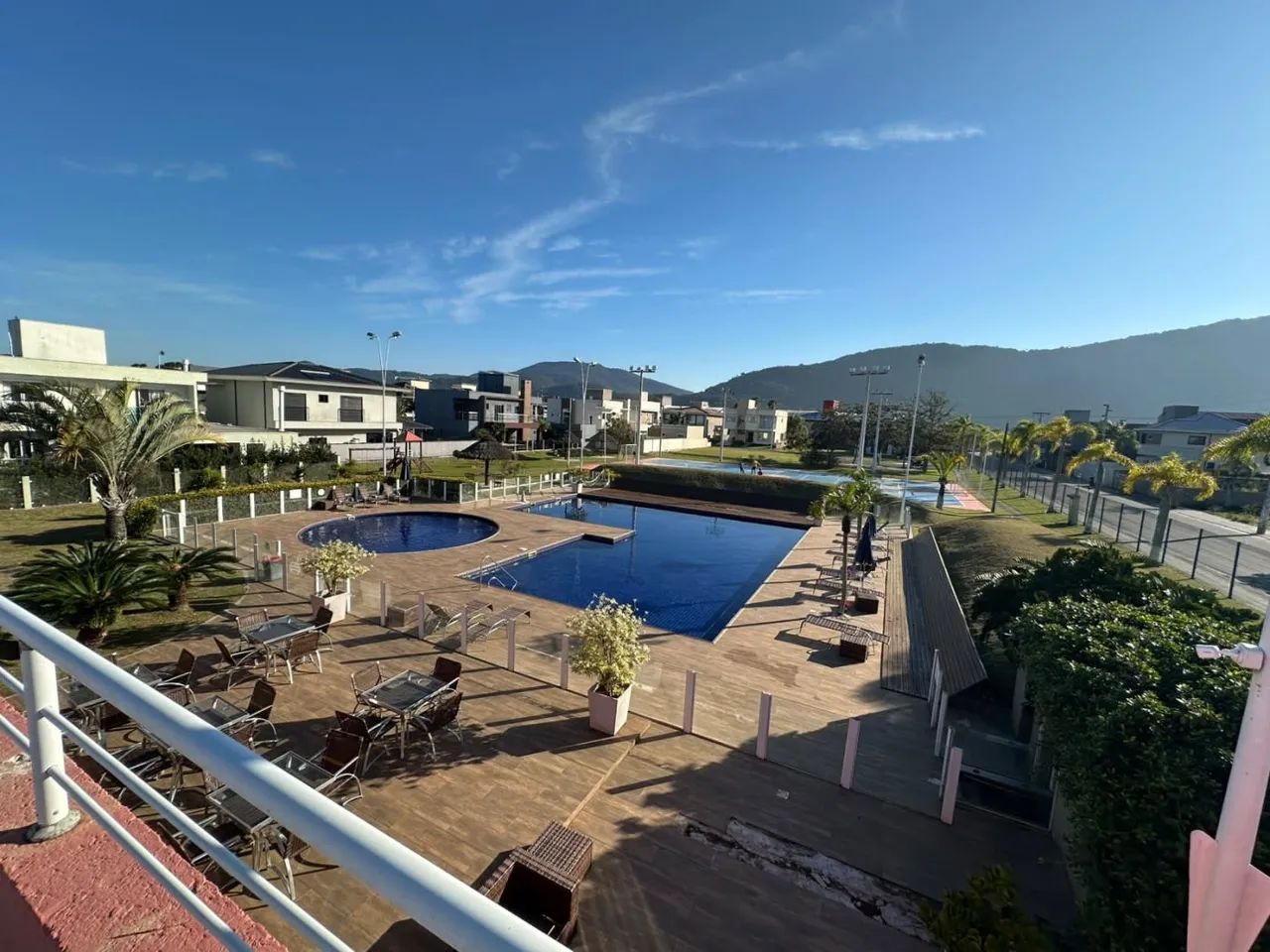 Casa com 3 Suítes e 280 m² à Venda no Condomínio Ilha do Coral em Florianópolis - Foto 5