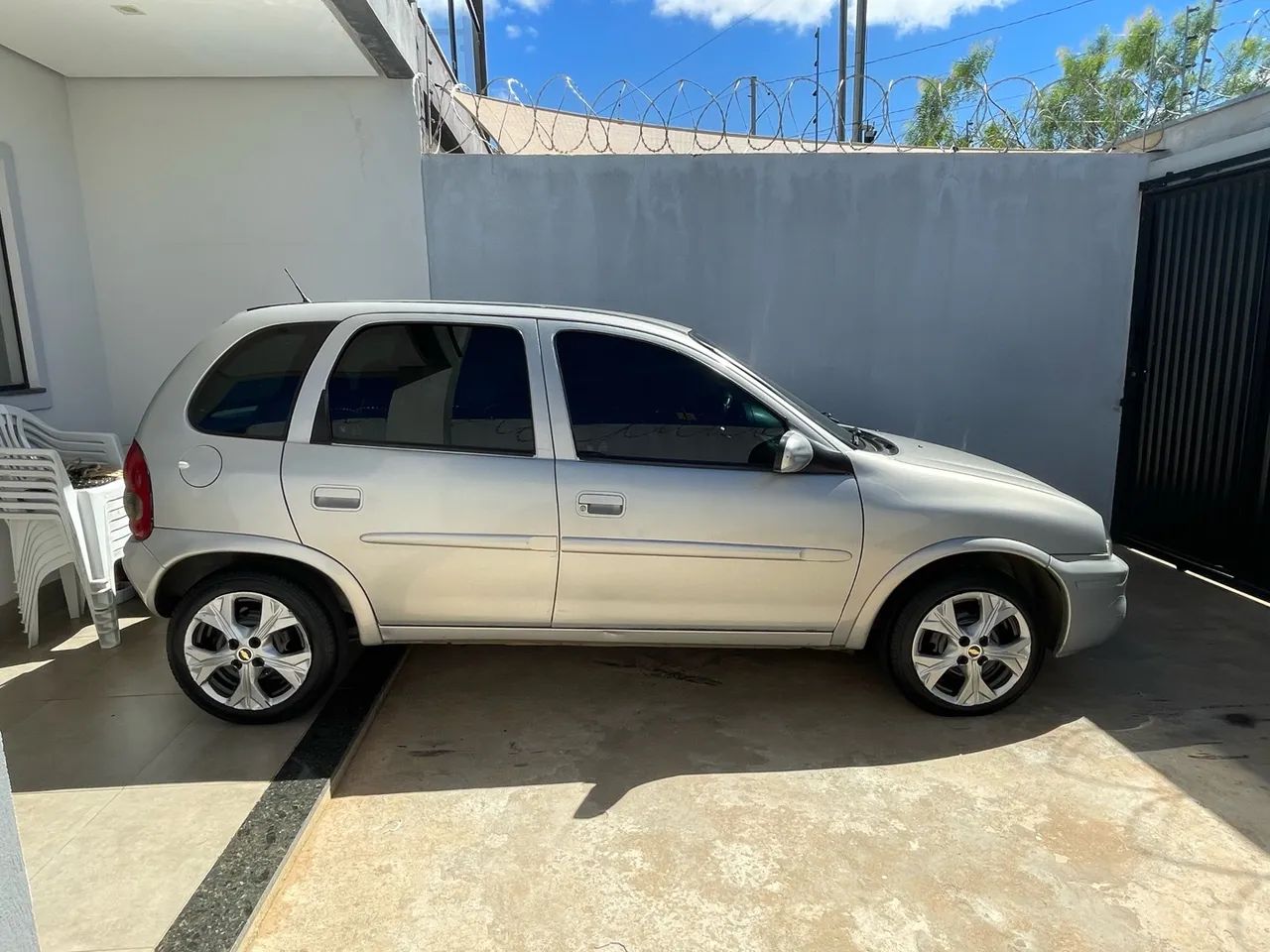 Chevrolet Corsa Corsa Wind 1.0 MPF/MilleniumI/ EFI 4p 2001