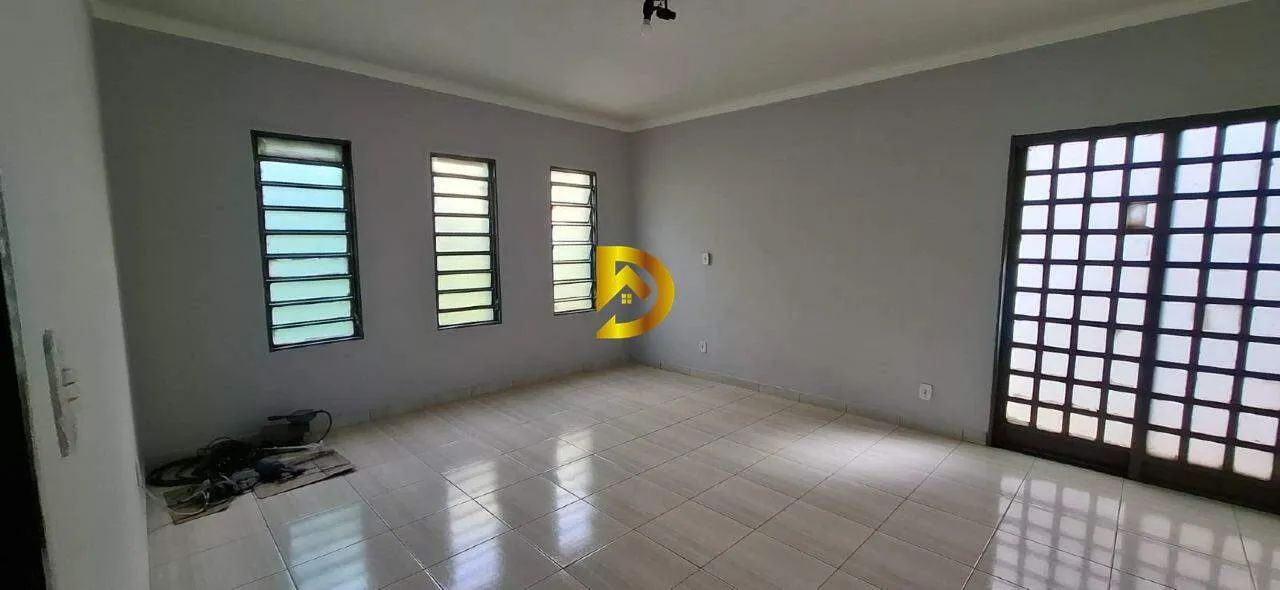Casa com 2 quartos para aluguel, 150m² - Conjunto Manoel Mendes - Uberaba - Foto 2