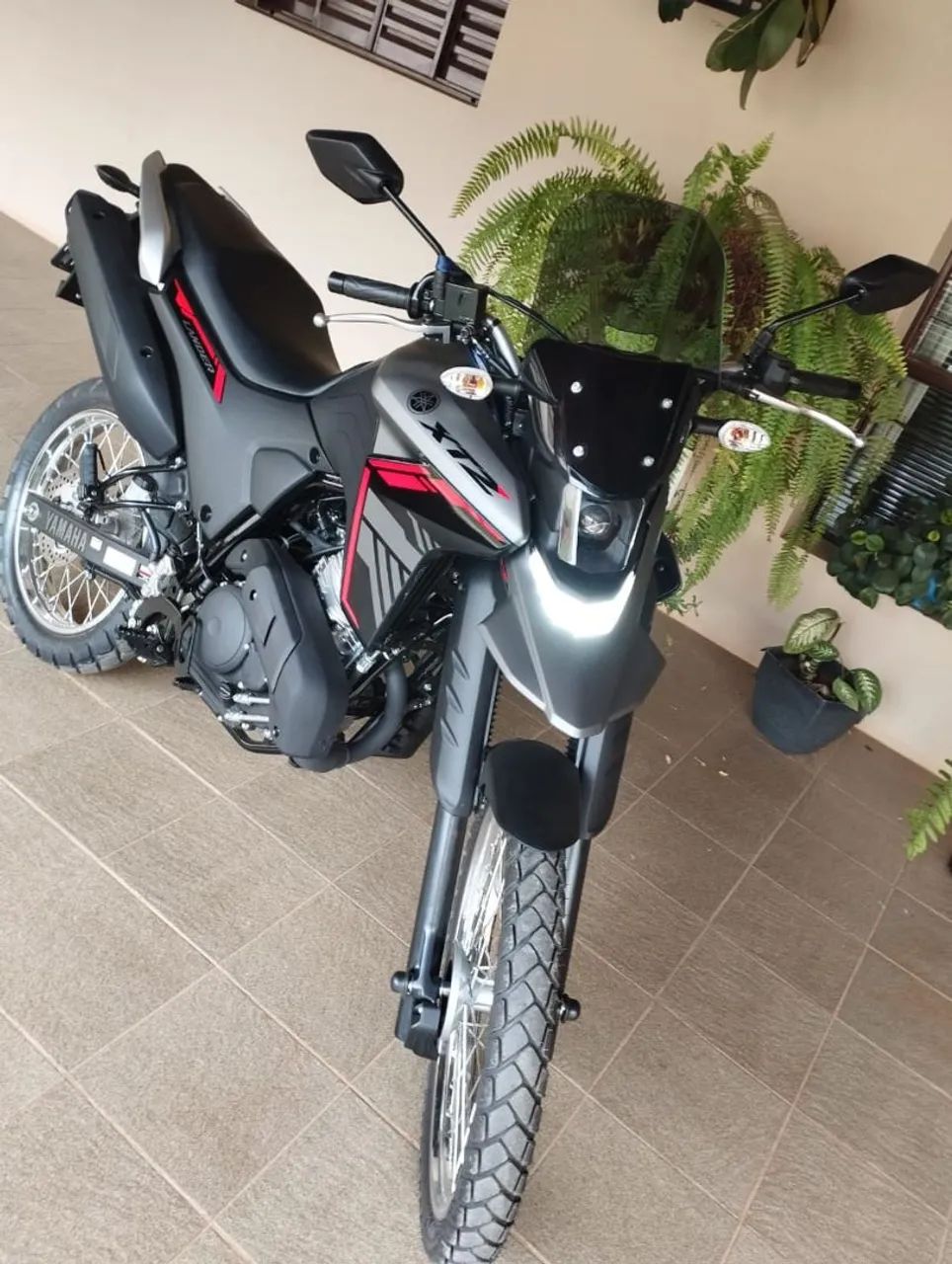 XTZ Lander 250 - Foto 4