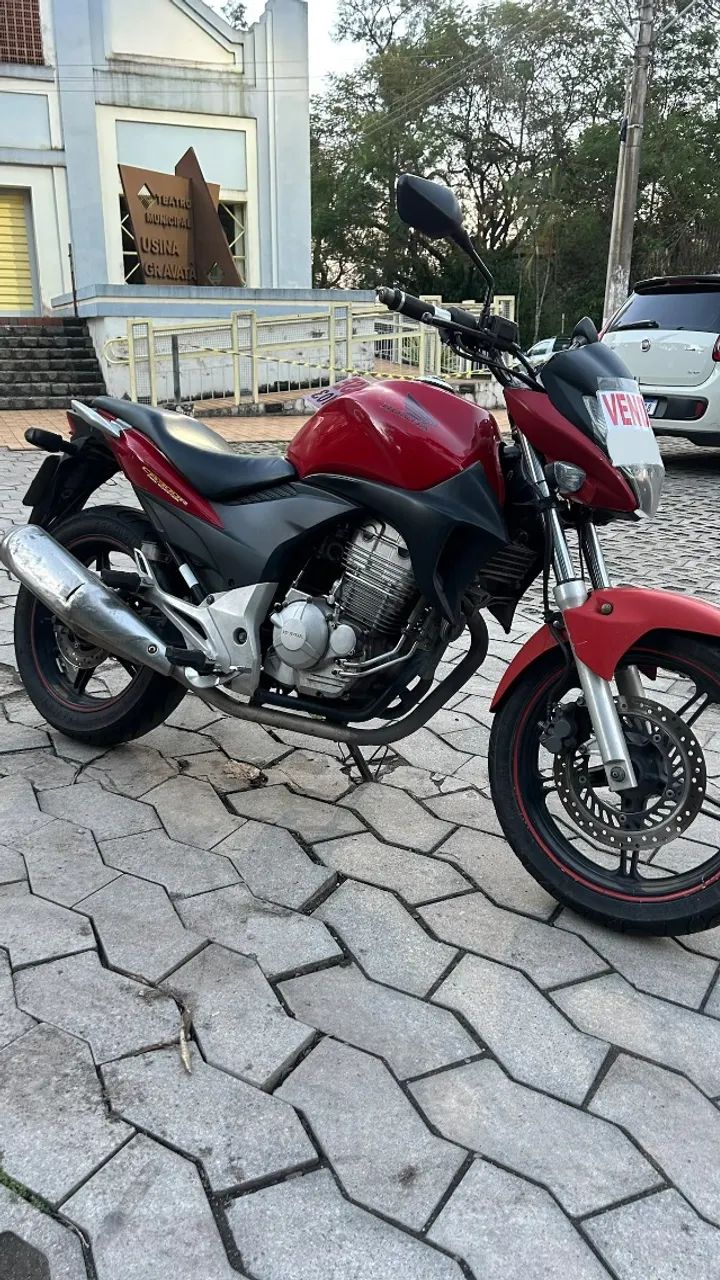 CB 300  - Foto 2