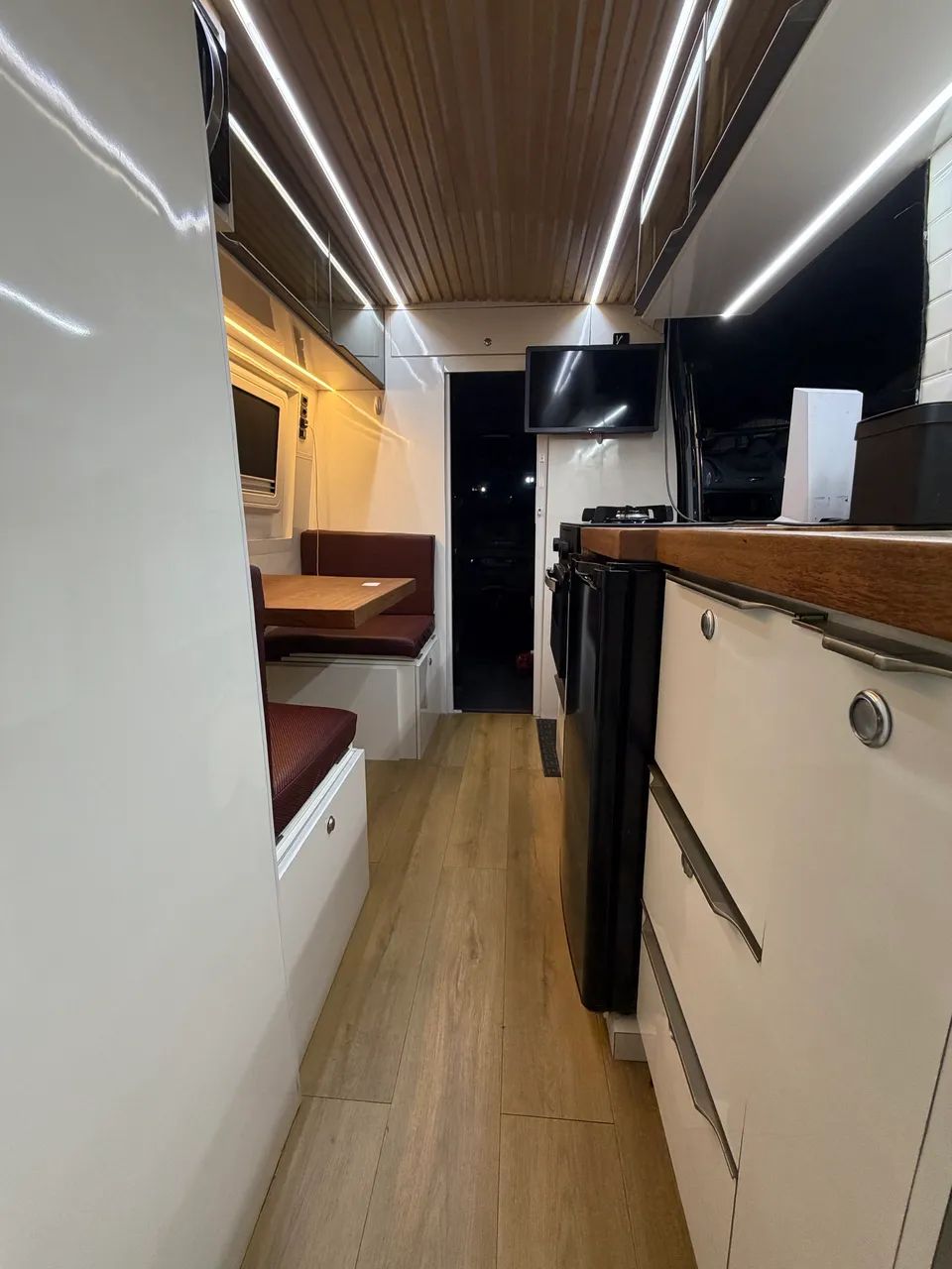 Motorhome Sprinter 417 - bateria Lítio 400Ah + placa Solar 550W - Autonomia Total - Foto 12