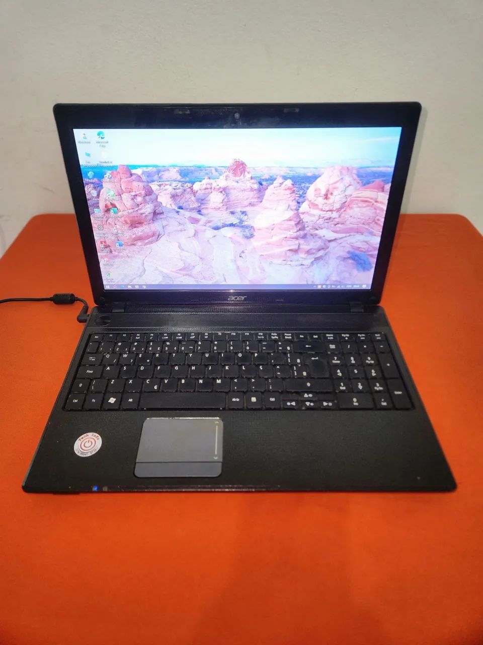 Notebook ACER. Core i3.