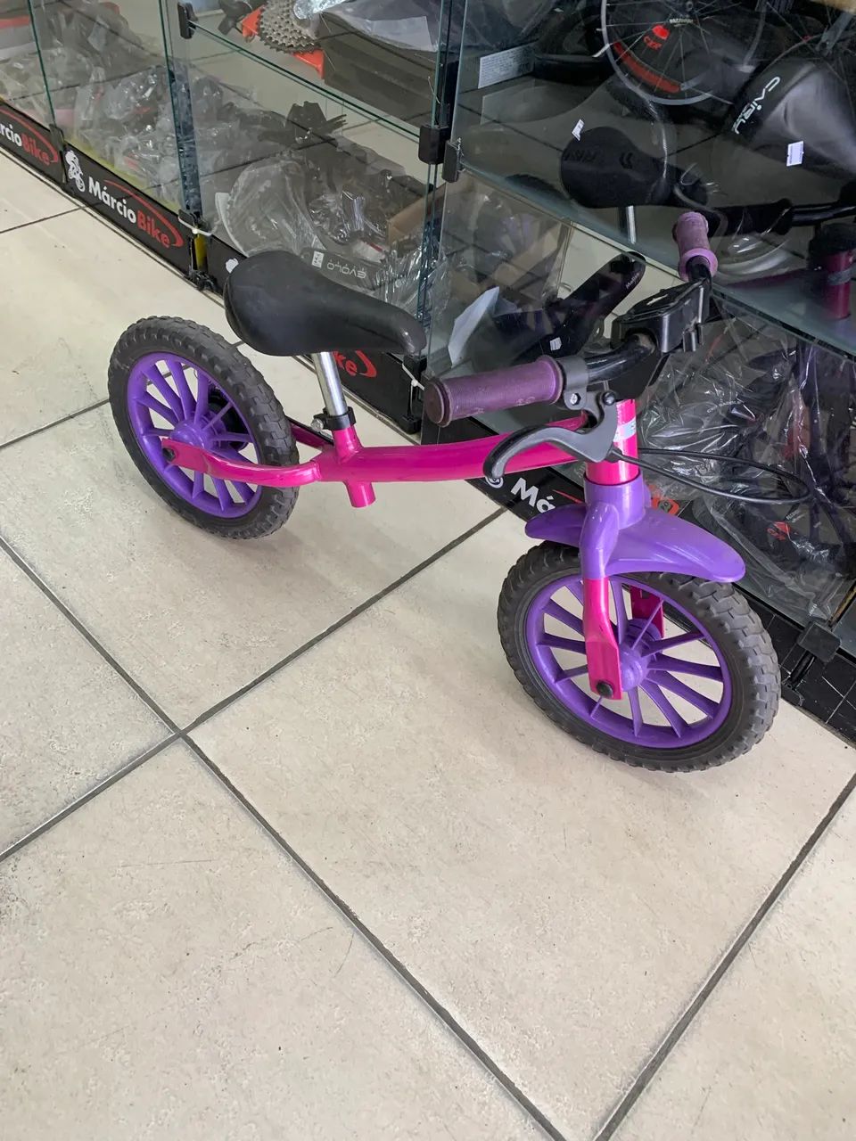 Bicicleta de equilíbrio infantil 