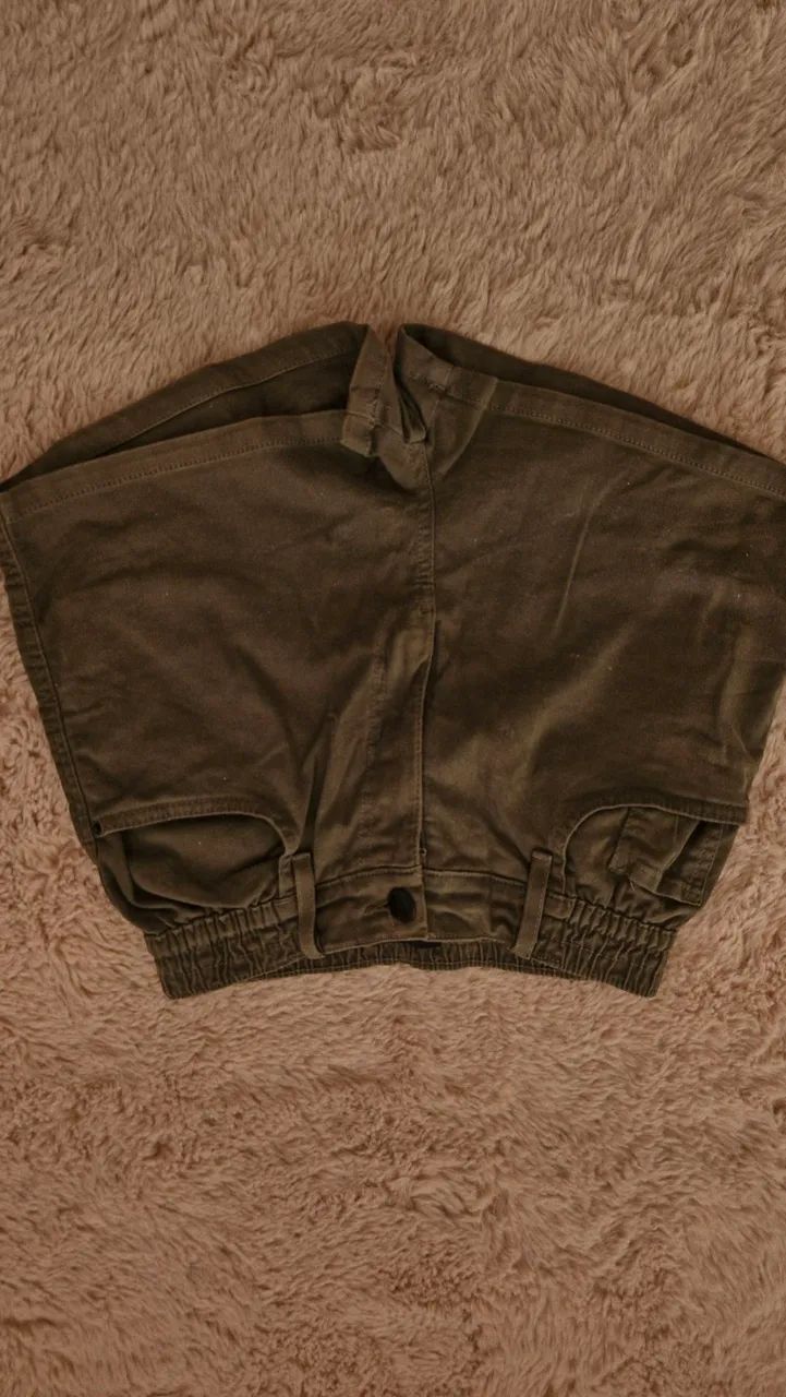 Short jeans verde musgo