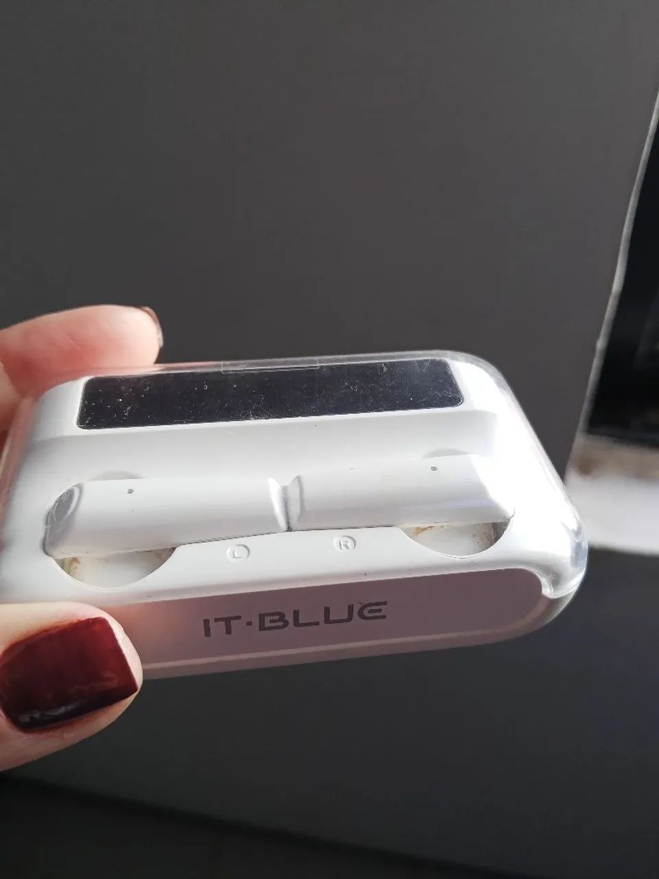 Lote de eletrônicos com defeito/sucata - 4 fones bluetooth + celular (para retirar peças) - Foto 5