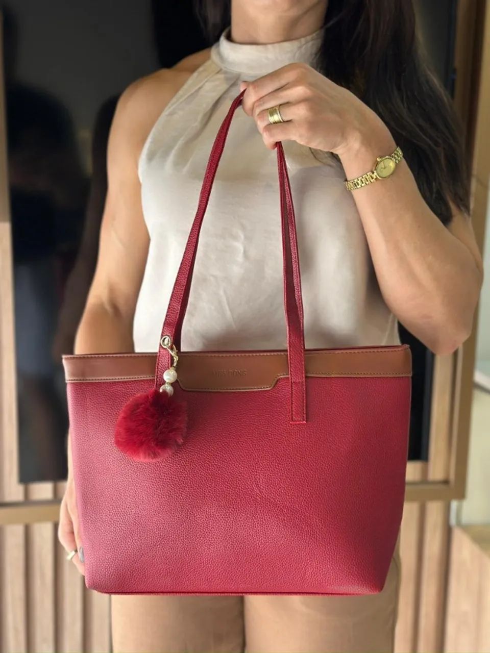 Bolsa Lolla Feminina Grande Chaveiro Pompom - Foto 5