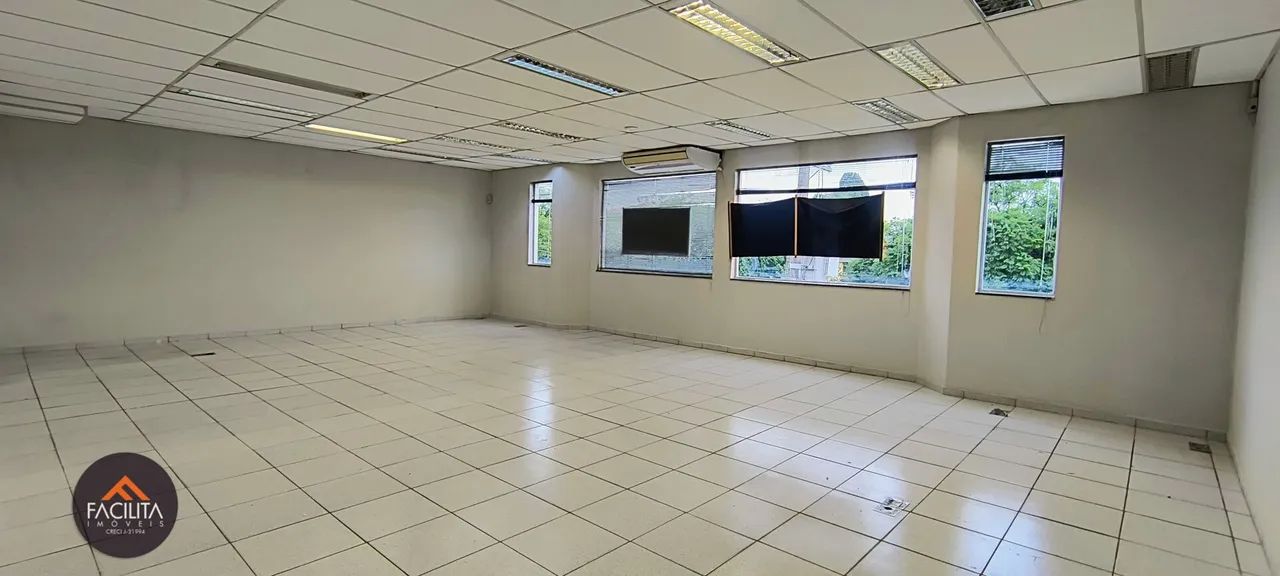 Sala comercial para alugar no bairro Vila Helena - Santo André/SP