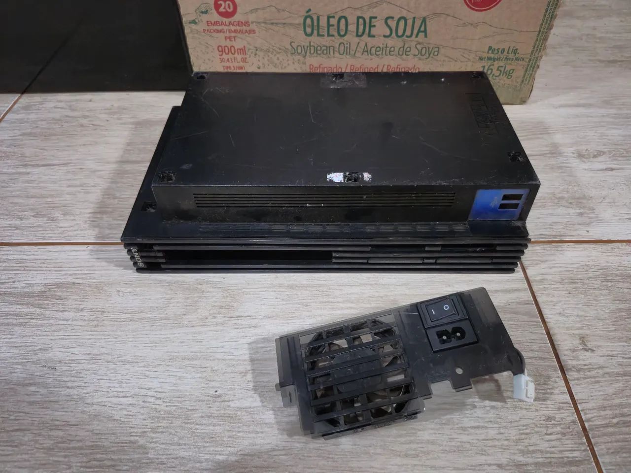 Carcaça do playstation 2 midnight black com manchas  - Foto 3