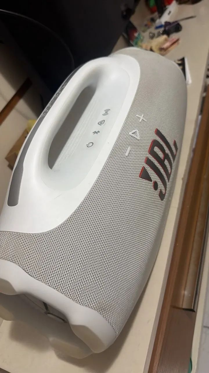 JBL 4