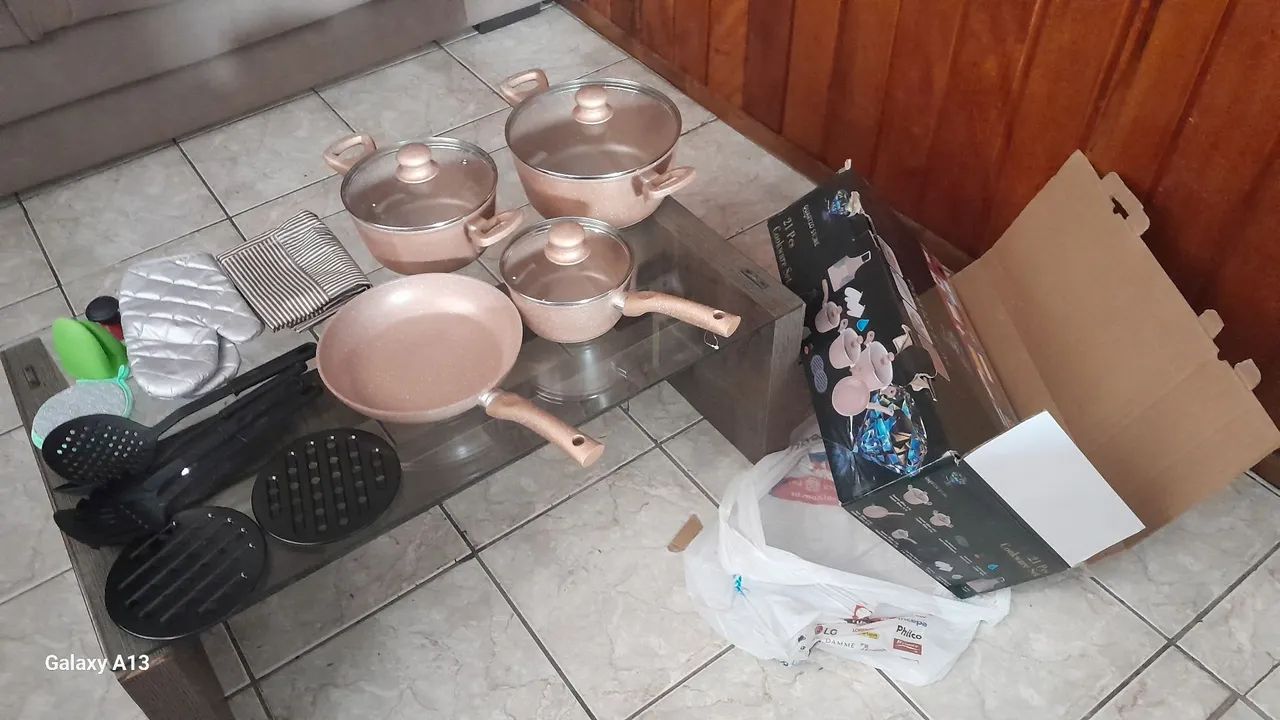 Vendo panelas novas na caixa - Foto 2