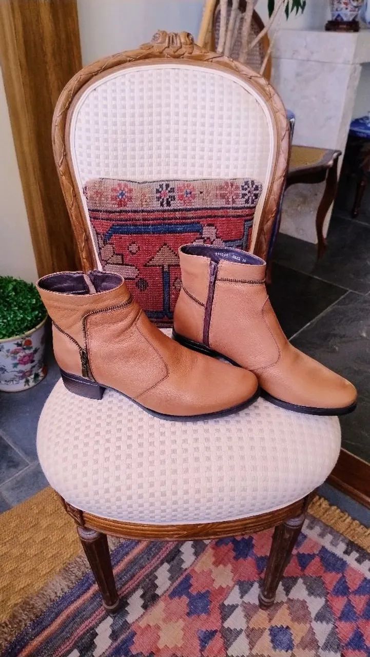 Bota Caramelo de Cano Curto da Calzatto - Foto 2