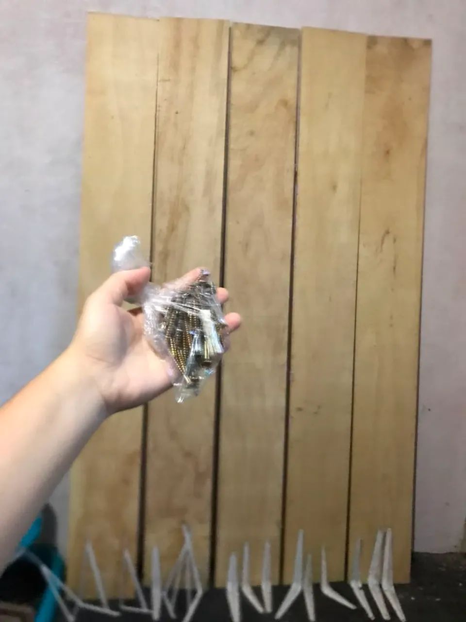 pratileira com suporte e parafusos  - Foto 2