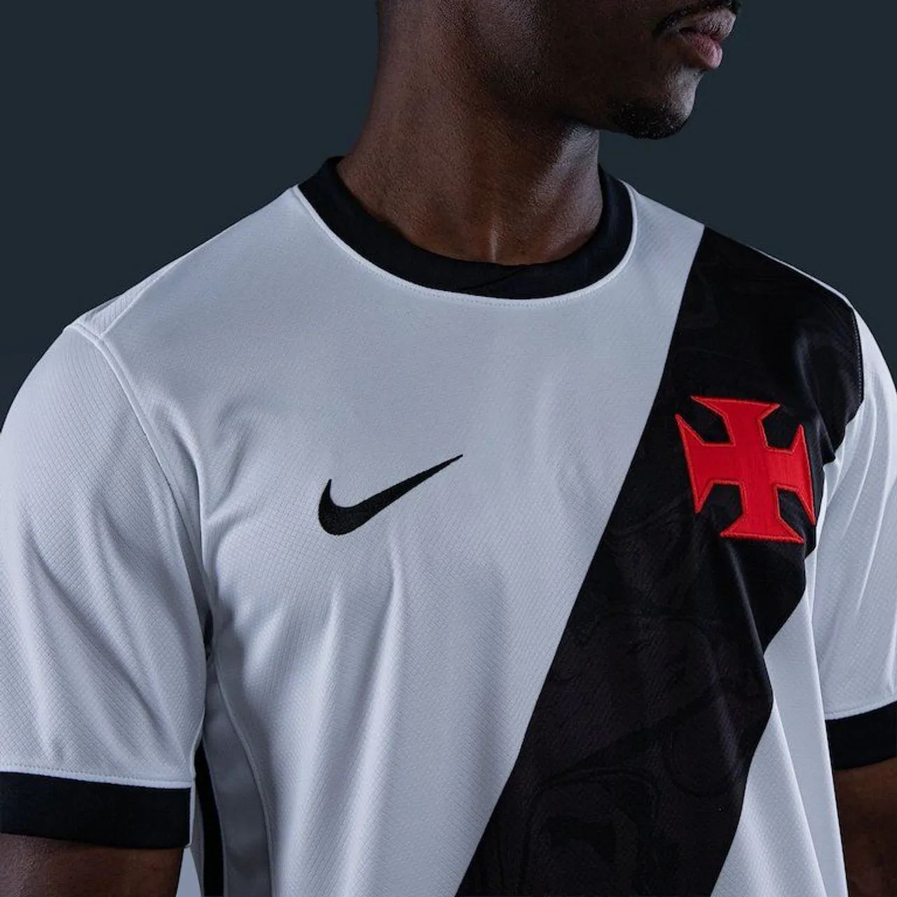 Camisa Vasco Nike 2026 - Foto 3