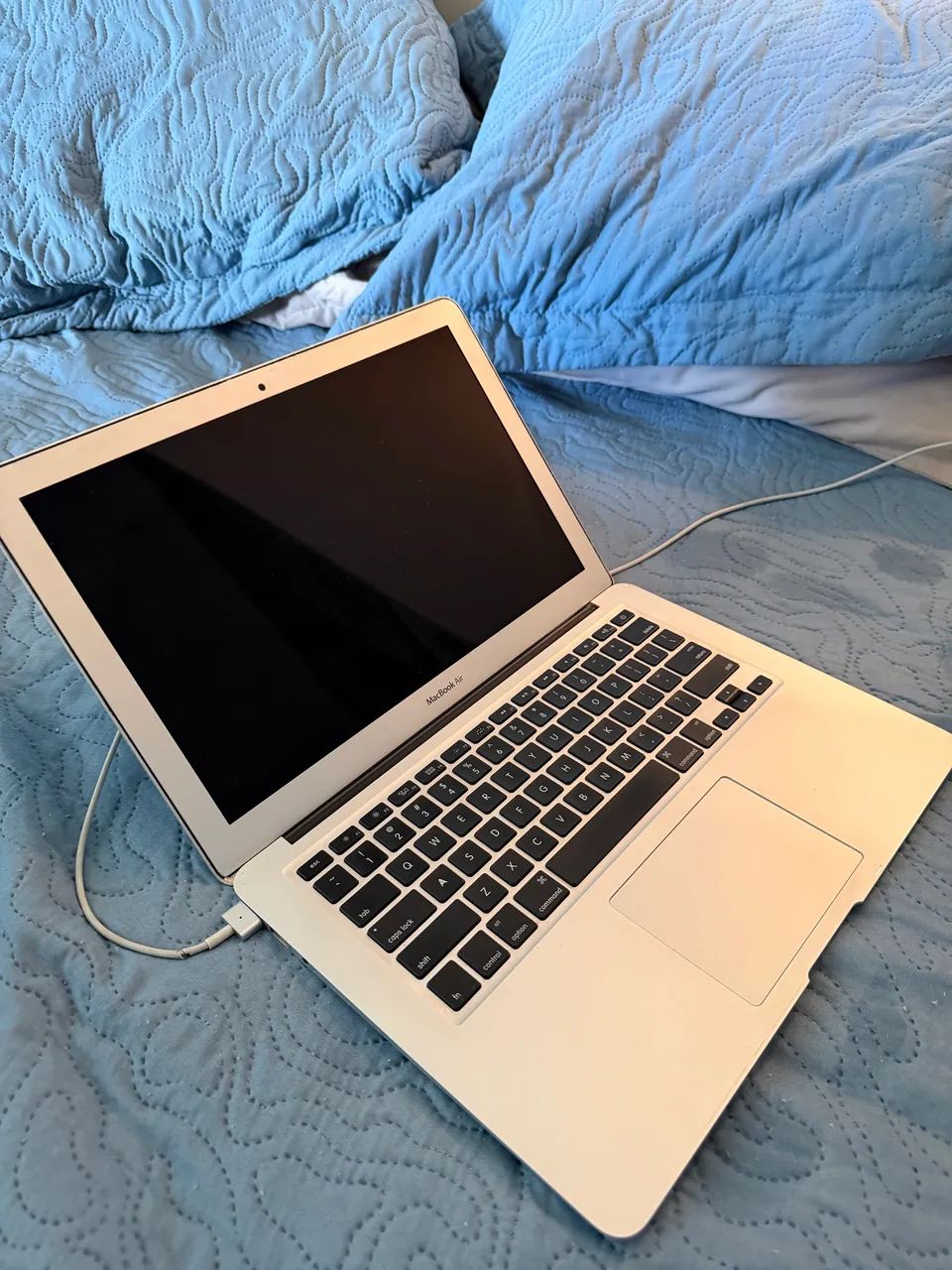 2015 MacBook Air 13 充放電79 MacBook Air (13 polegadas, início de 2015) - Especificações